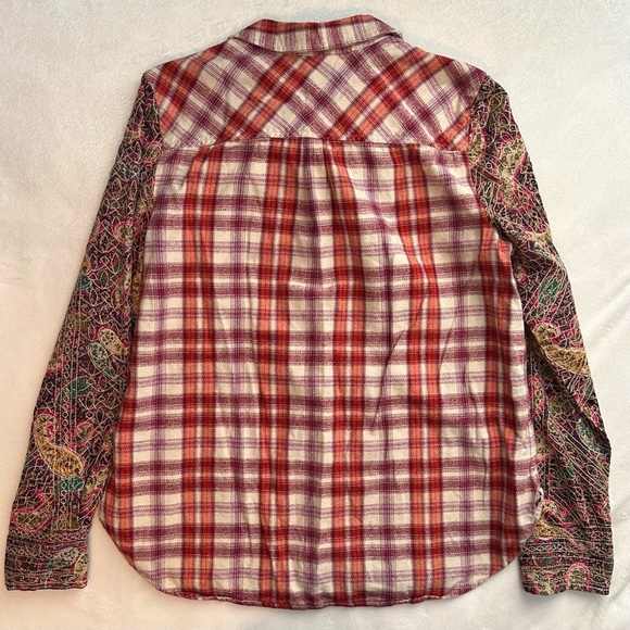 Holding Horses Shirt Size L Mixed Media Embroidered Sleeves Button-Up Multicolor - Picture 4 of 6